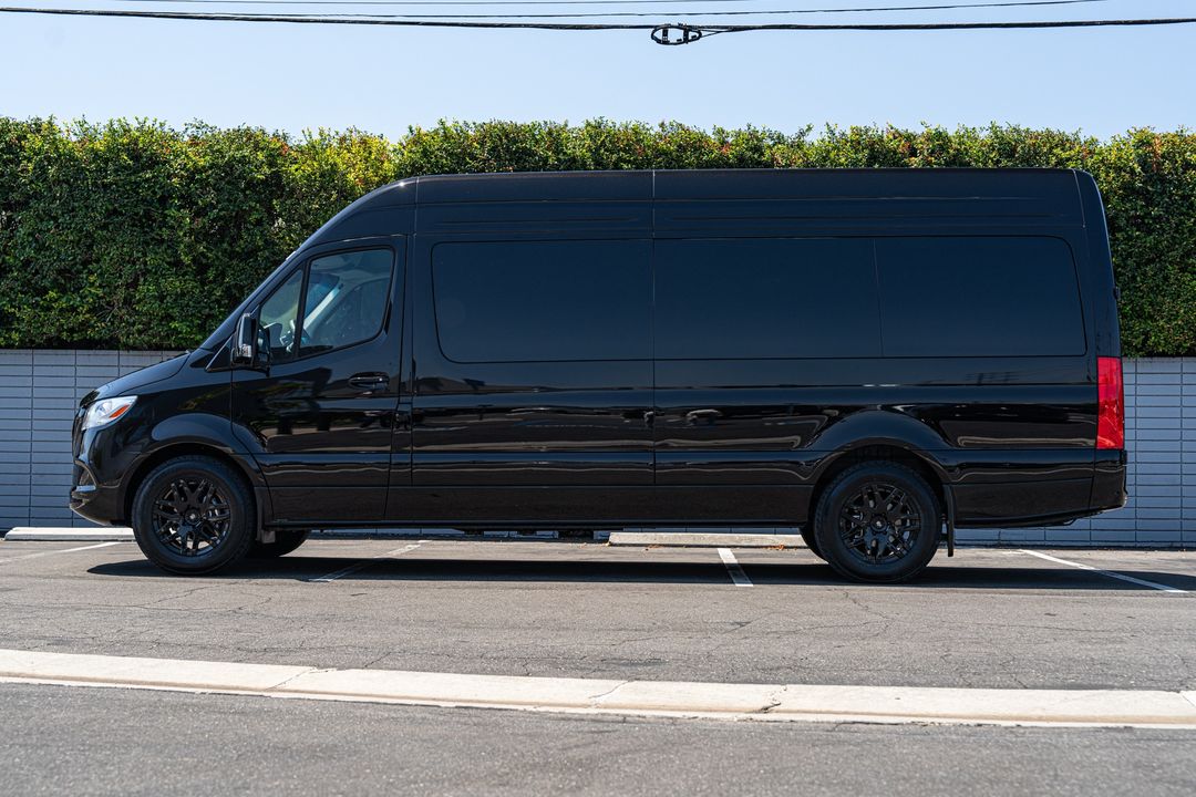 2025 Mercedes-Benz Sprinter - LEXANI Garibaldi