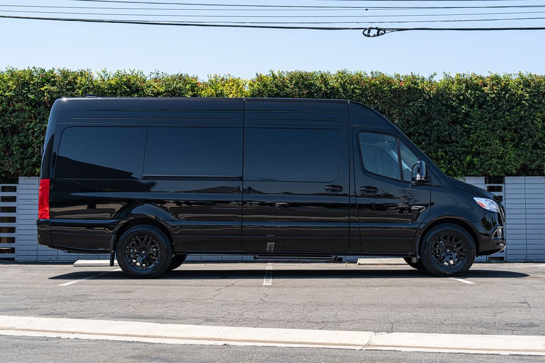 2025 Mercedes-Benz Sprinter - LEXANI Garibaldi