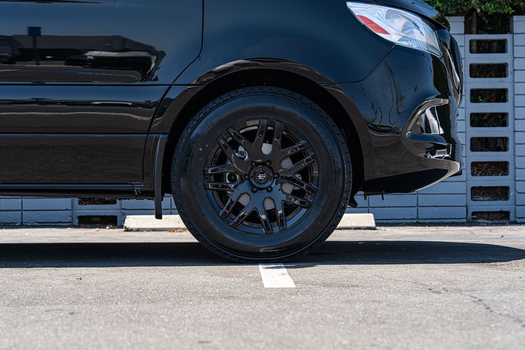 2025 Mercedes-Benz Sprinter - LEXANI Garibaldi