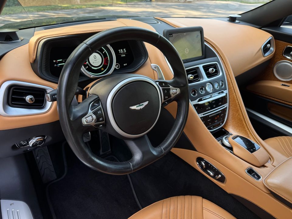 2017 Aston Martin DB11