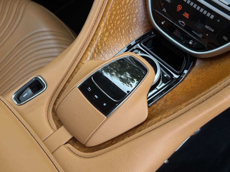2017 Aston Martin DB11