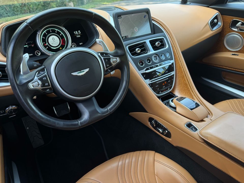 2017 Aston Martin DB11