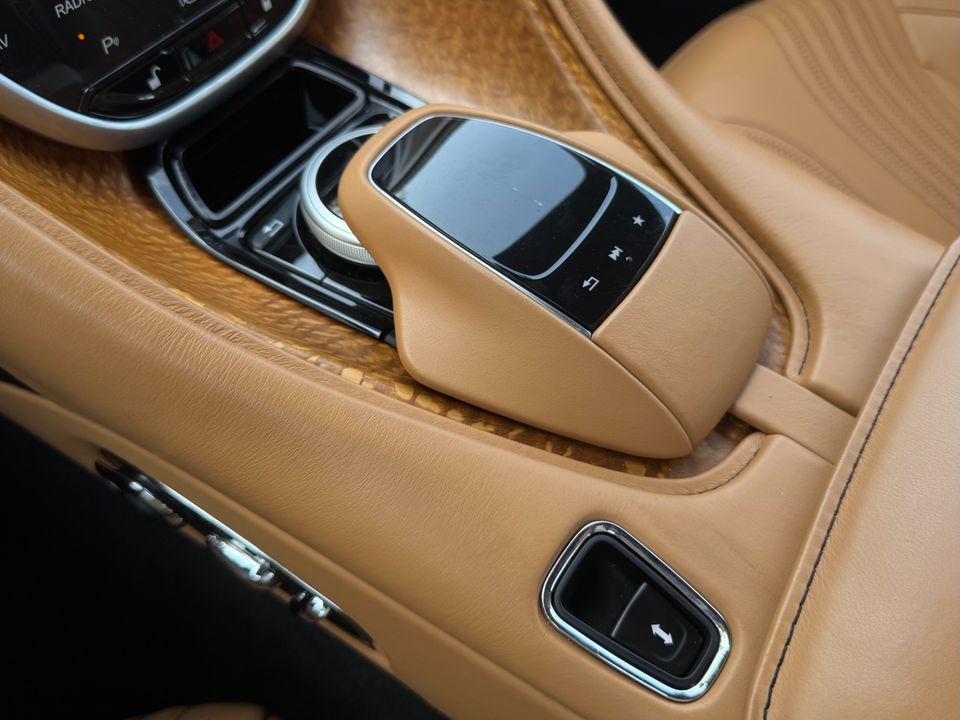2017 Aston Martin DB11