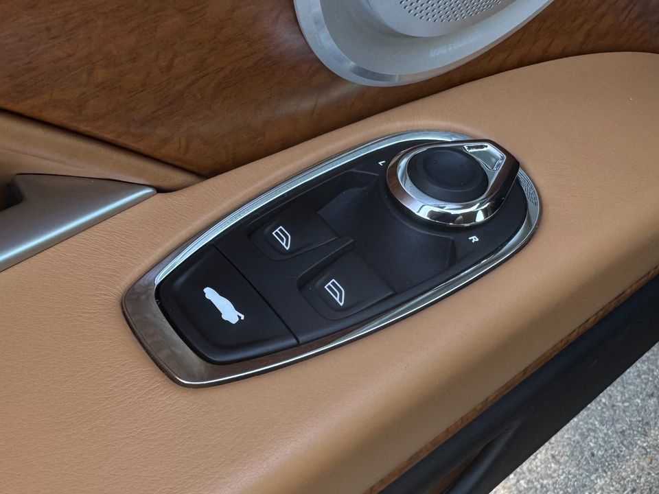 2017 Aston Martin DB11
