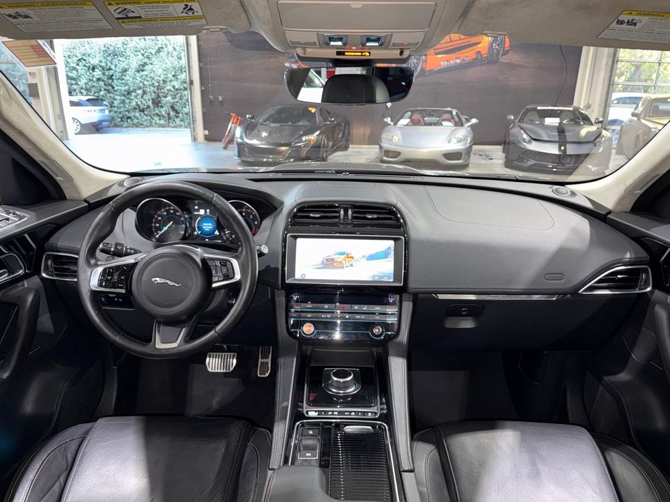 2019 Jaguar F-PACE