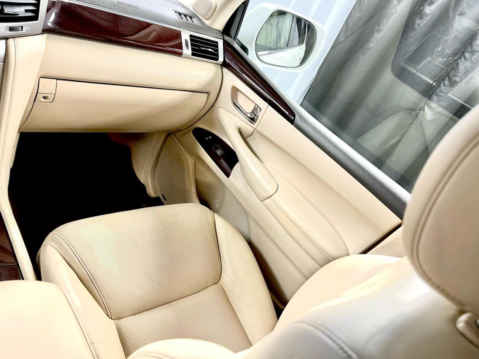 2013 Lexus LX 570