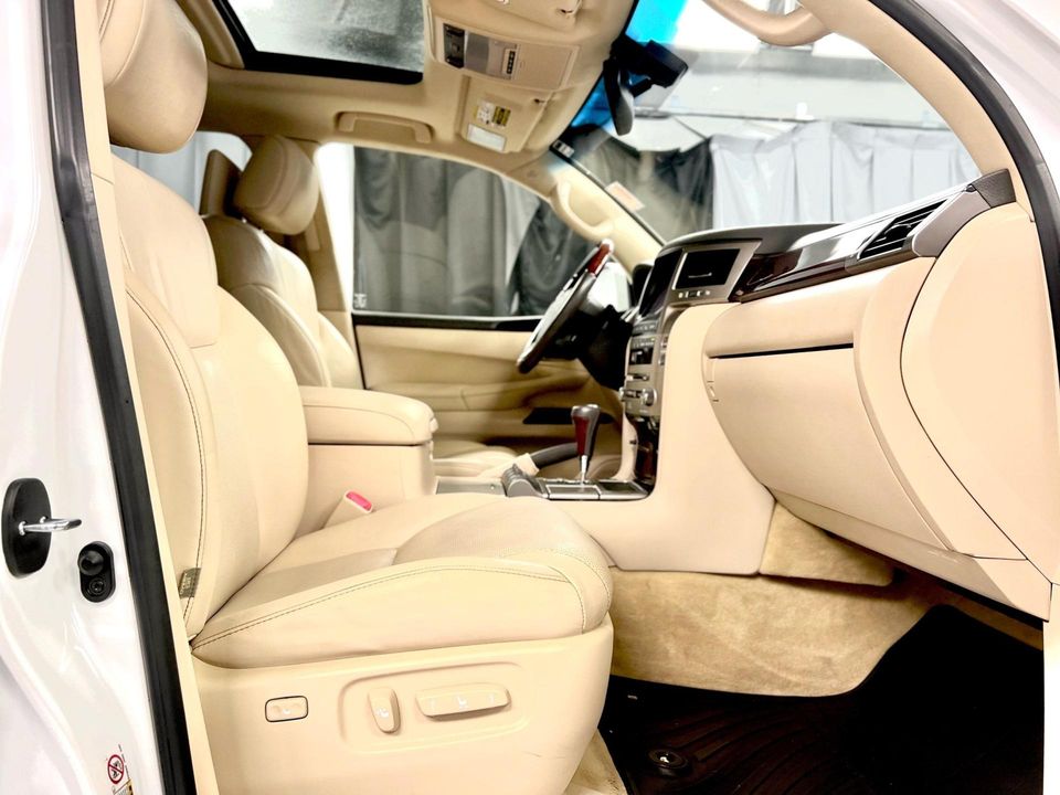 2013 Lexus LX 570