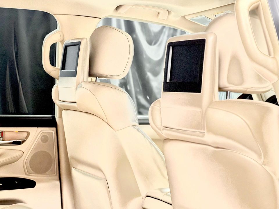 2013 Lexus LX 570