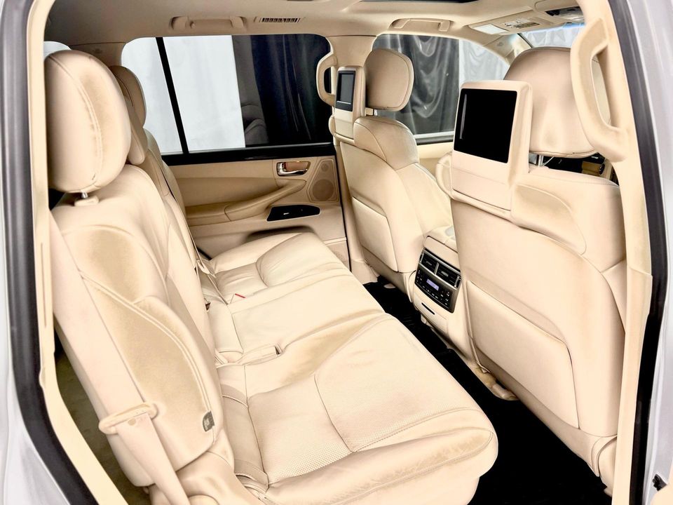 2013 Lexus LX 570