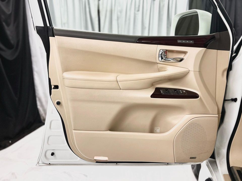 2013 Lexus LX 570