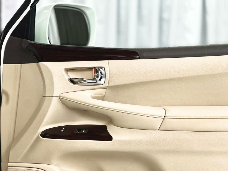 2013 Lexus LX 570
