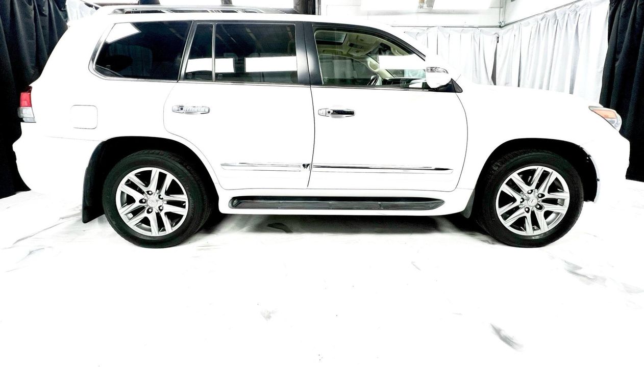 2013 Lexus LX 570
