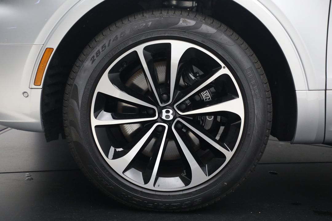 2025 Bentley Bentayga EWB