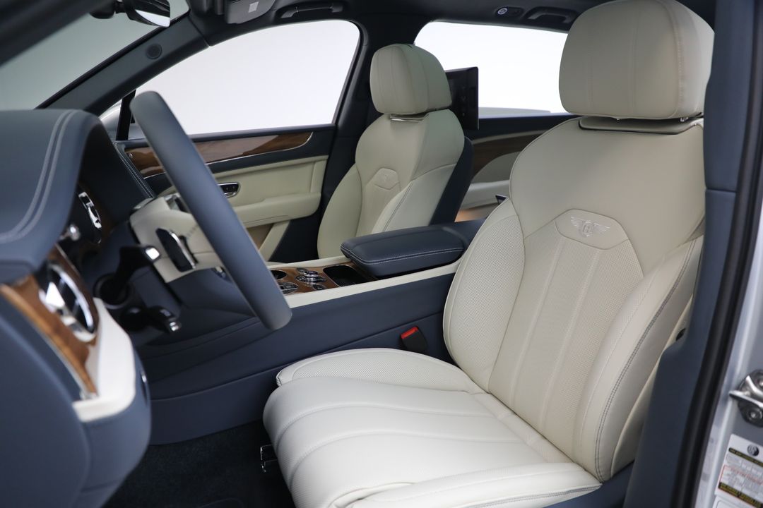 2025 Bentley Bentayga EWB