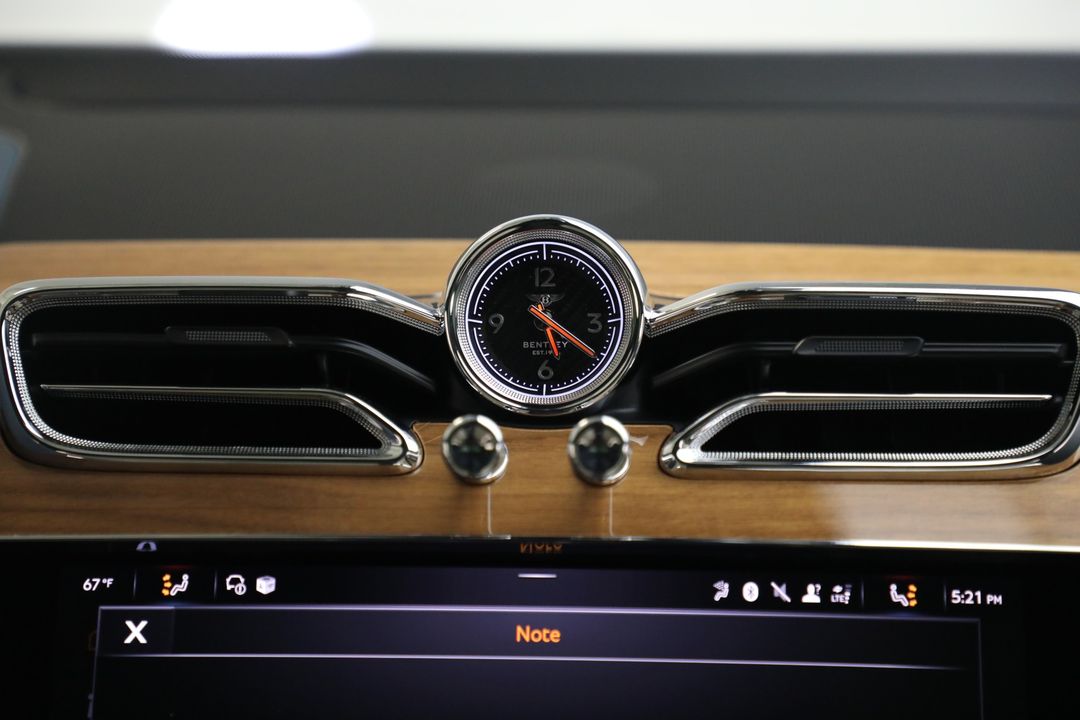 2025 Bentley Bentayga EWB