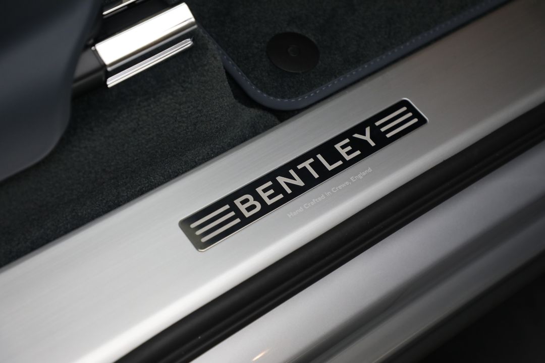 2025 Bentley Bentayga EWB