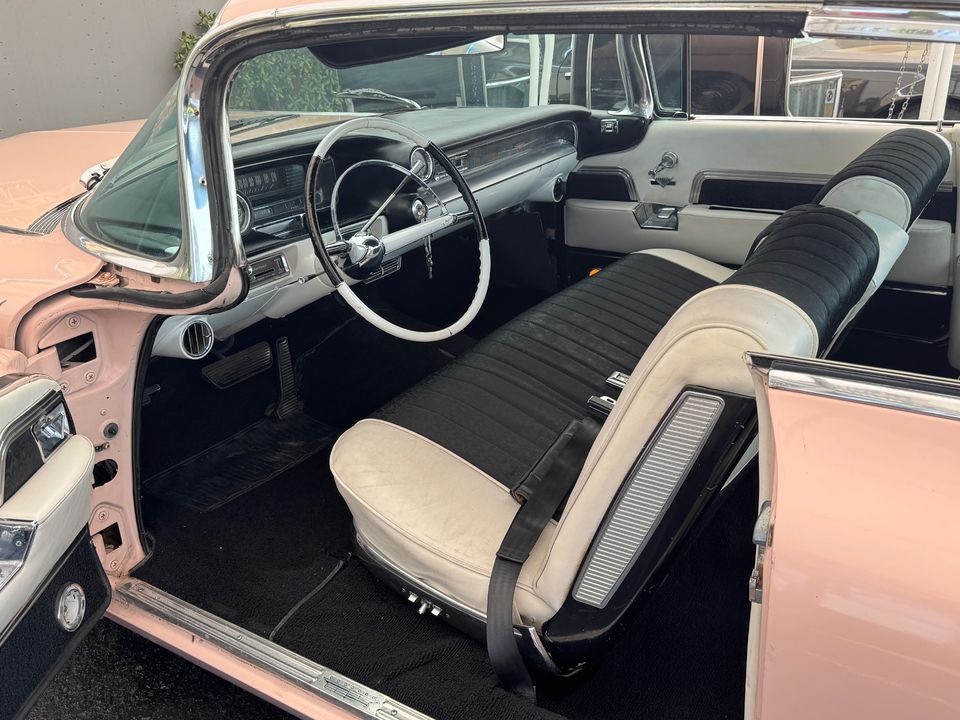 1959 CADILLAC COUPE DEVILLE