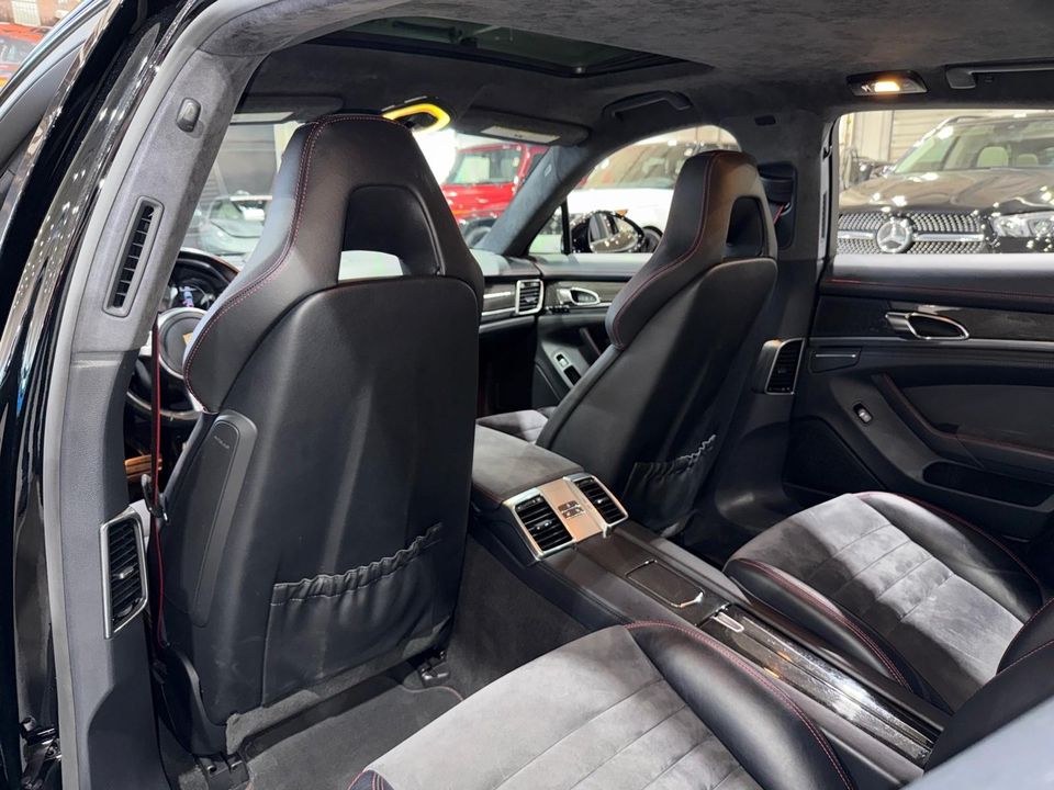 2015 Porsche Panamera