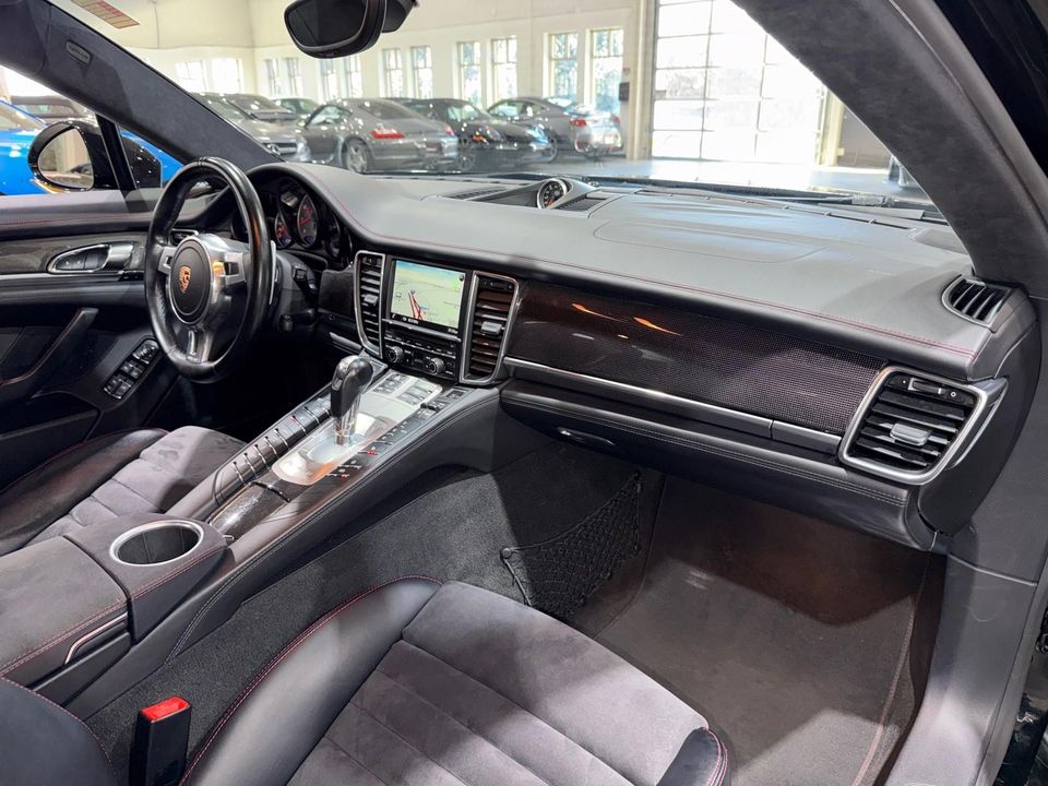 2015 Porsche Panamera
