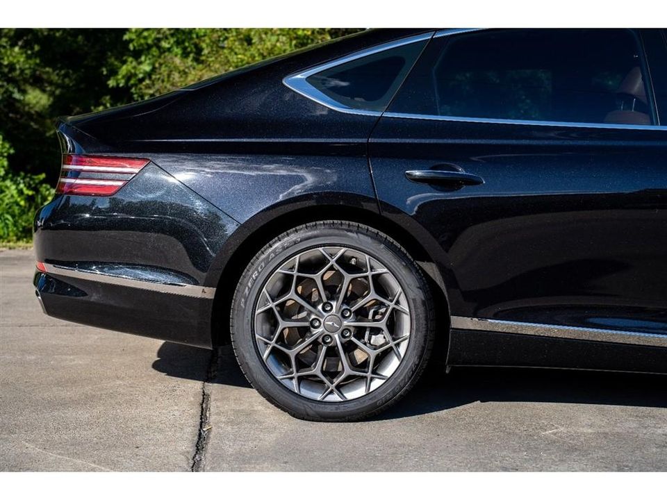 2021 Genesis G80