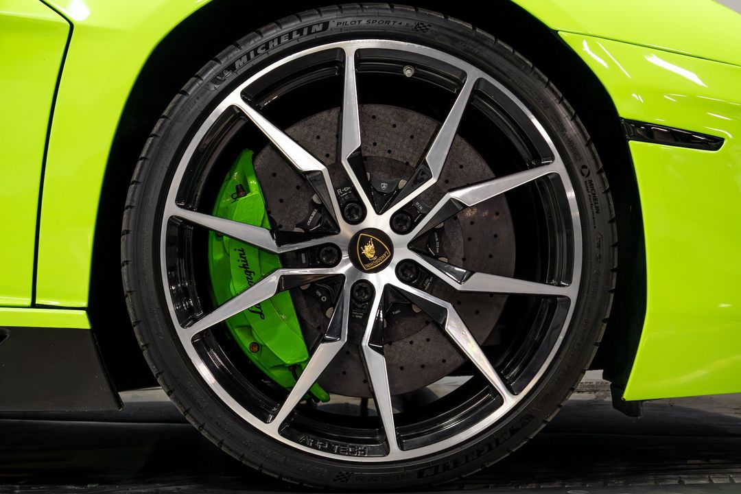 2015 Lamborghini Aventador