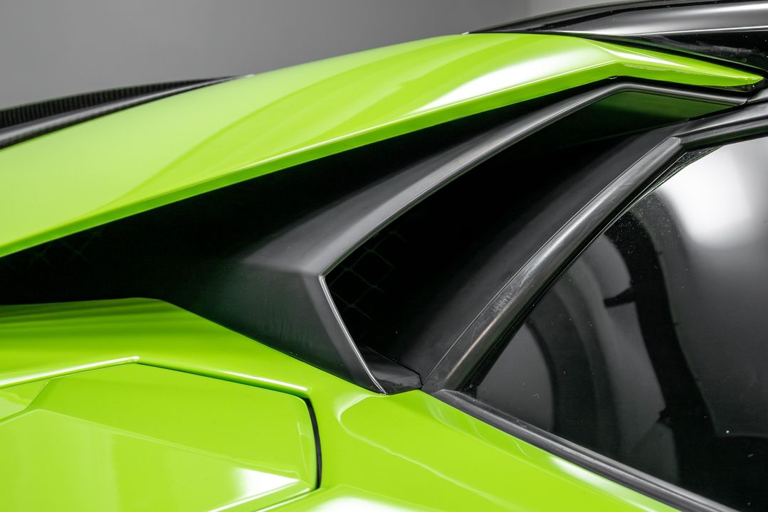 2015 Lamborghini Aventador