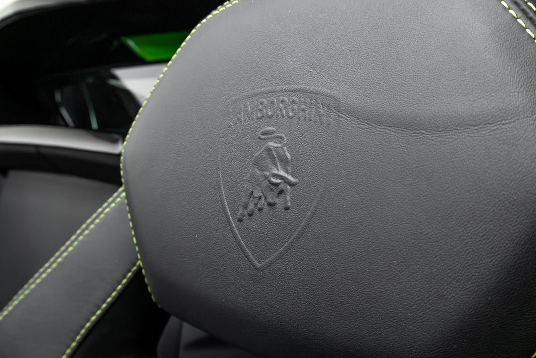 2015 Lamborghini Aventador