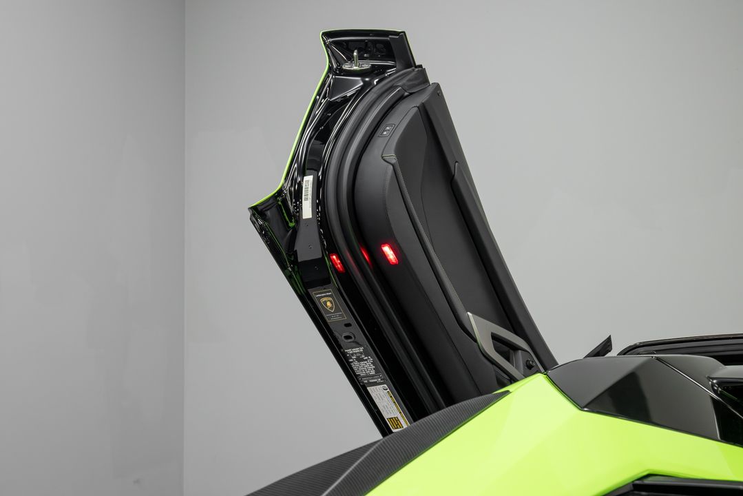 2015 Lamborghini Aventador