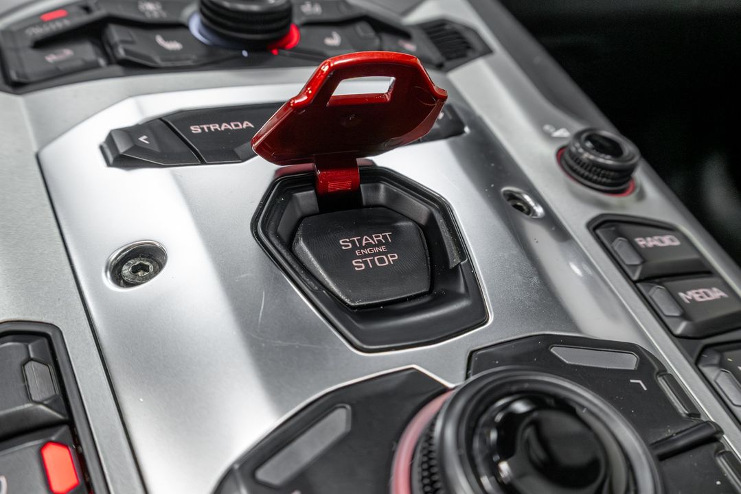 2015 Lamborghini Aventador