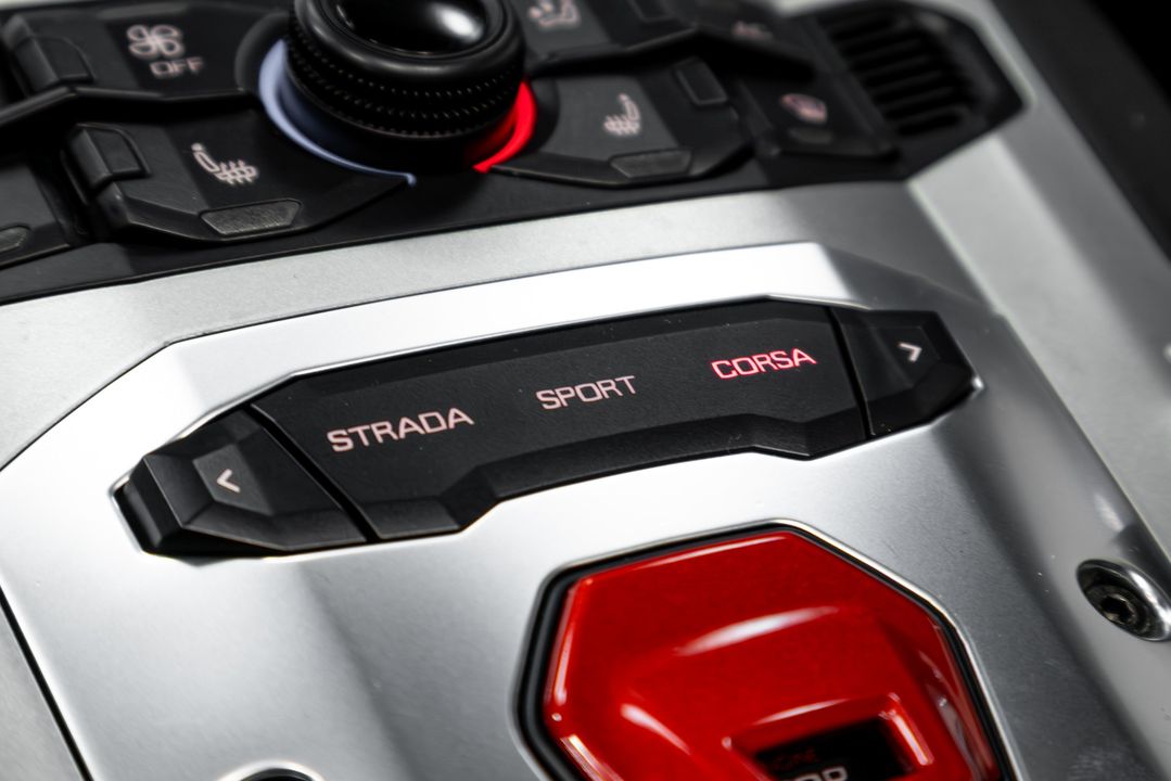 2015 Lamborghini Aventador