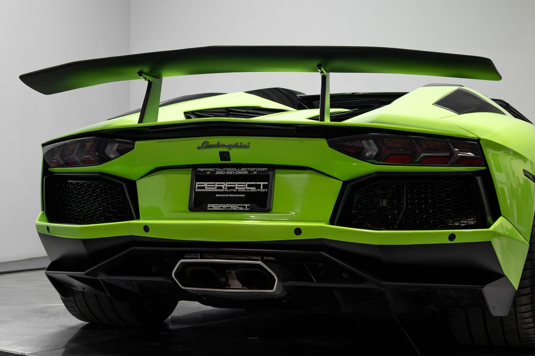 2015 Lamborghini Aventador