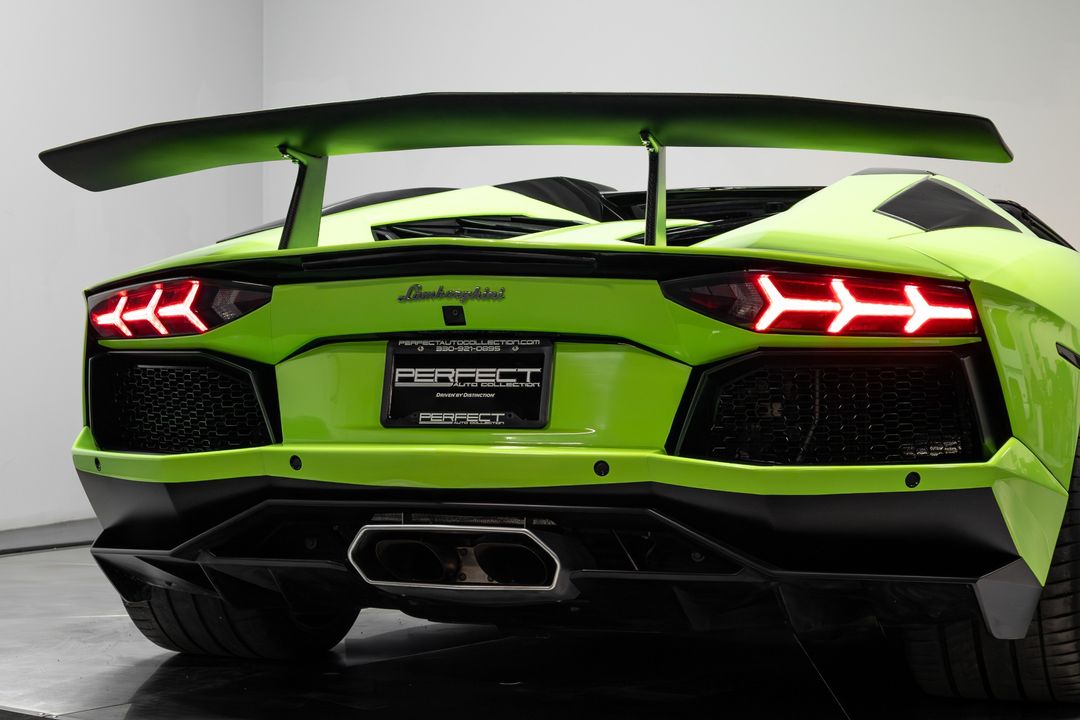 2015 Lamborghini Aventador