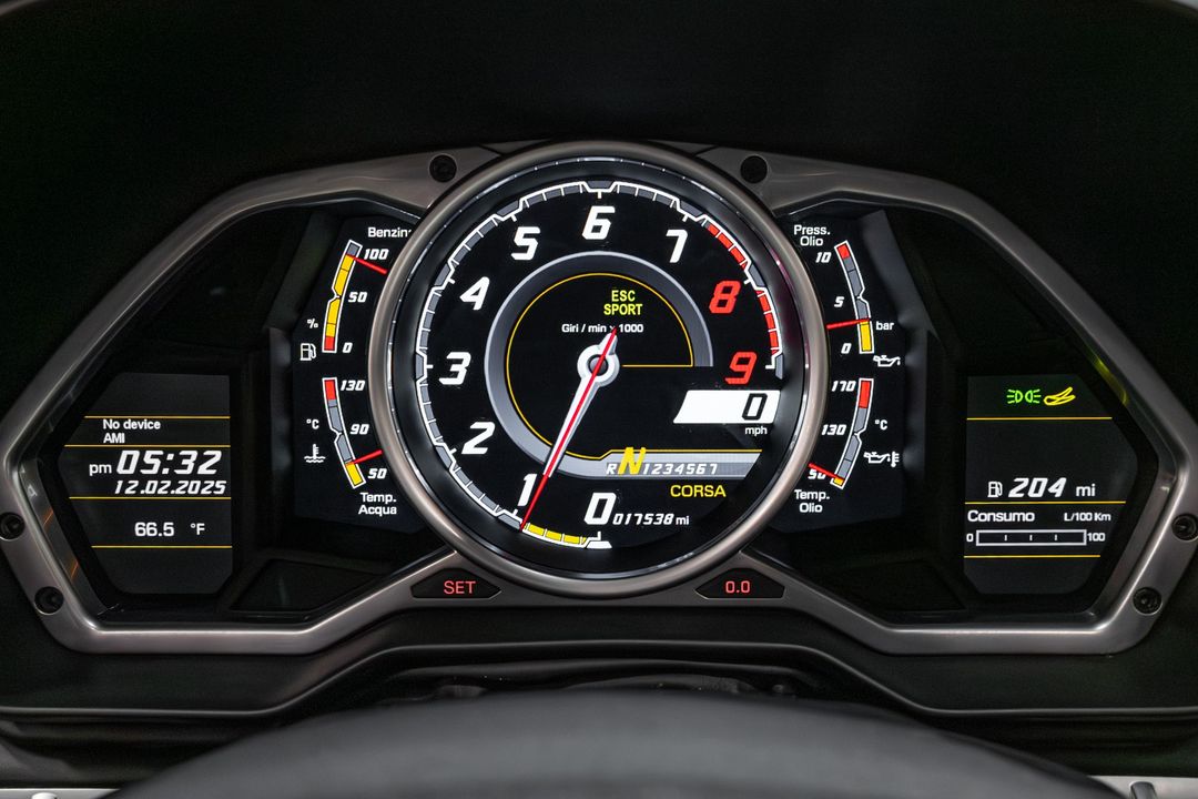 2015 Lamborghini Aventador