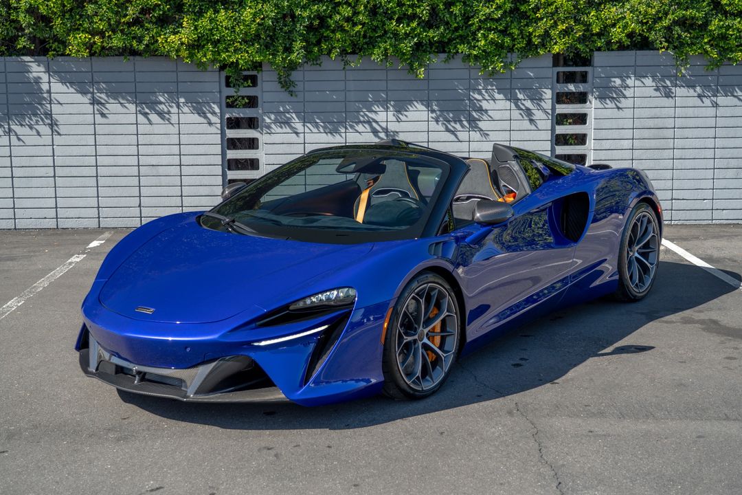 2025 McLaren Artura Spider