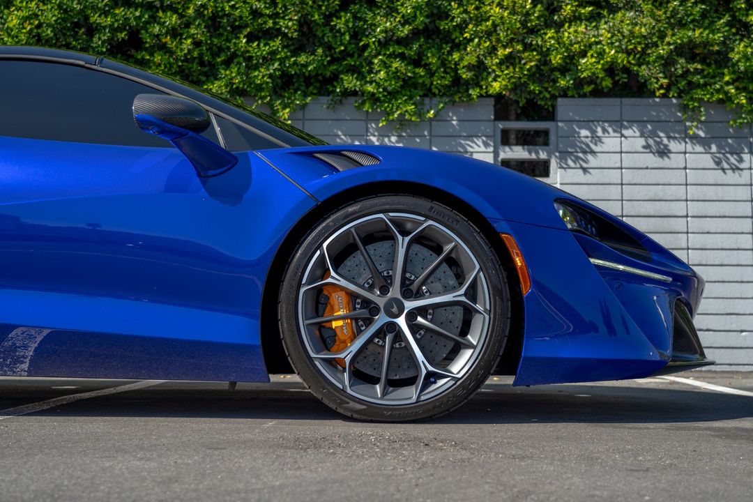 2025 McLaren Artura Spider