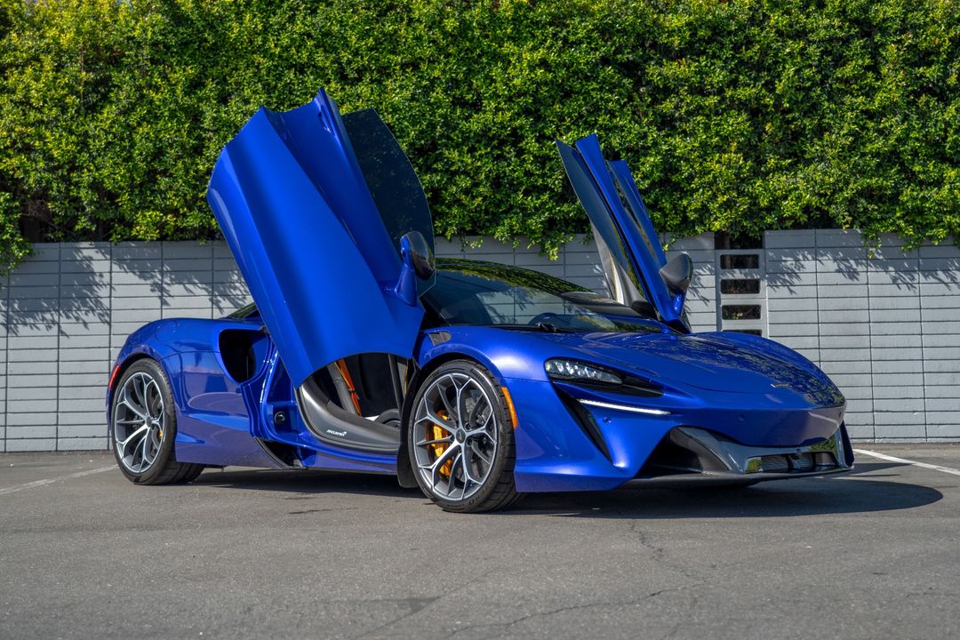 2025 McLaren Artura Spider