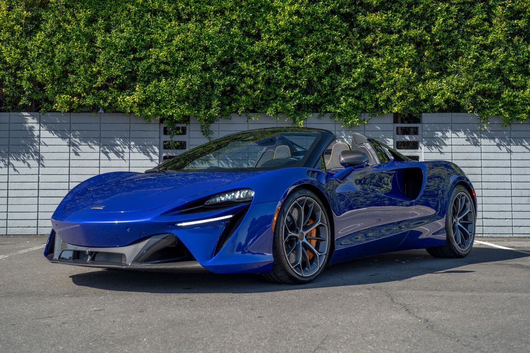 2025 McLaren Artura Spider