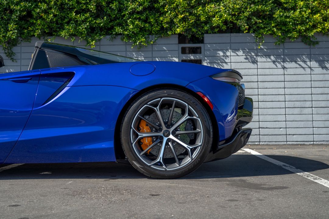 2025 McLaren Artura Spider