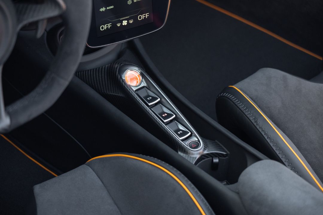 2025 McLaren Artura Spider