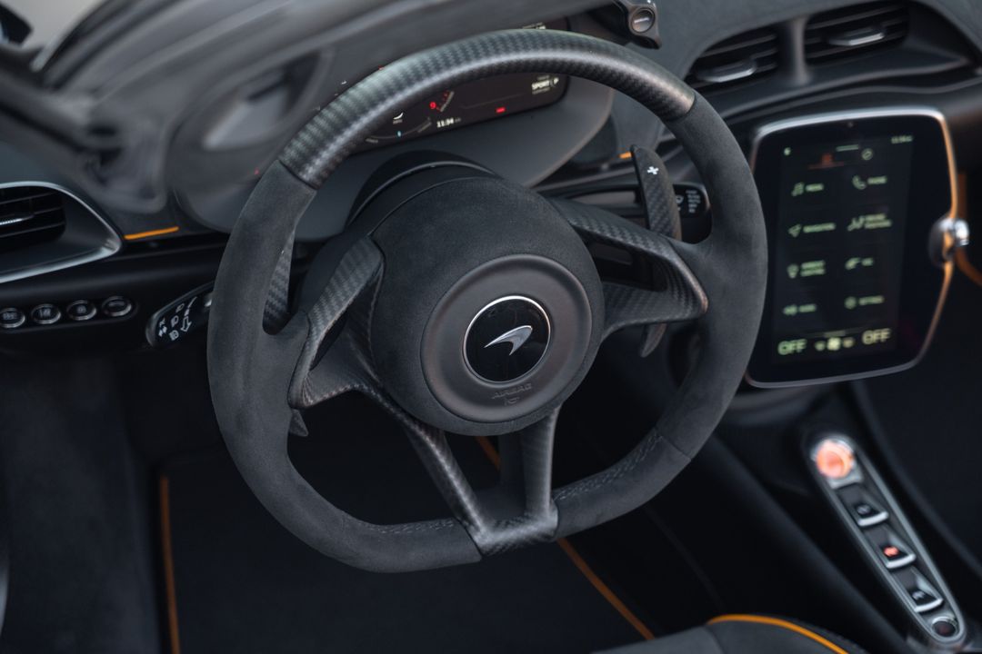 2025 McLaren Artura Spider