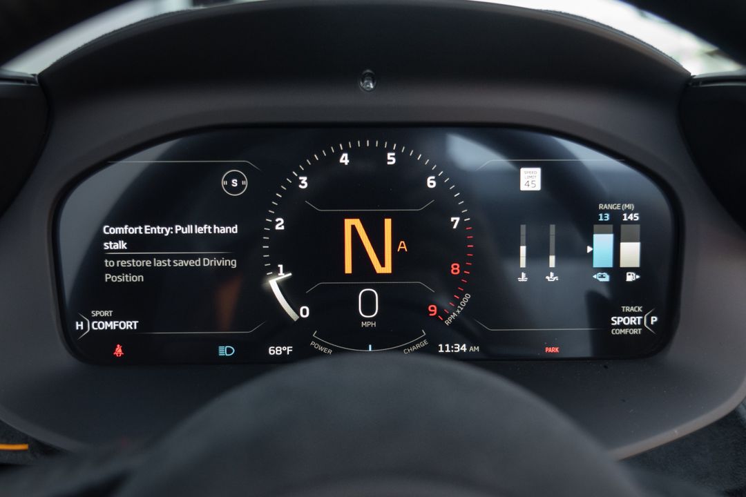 2025 McLaren Artura Spider