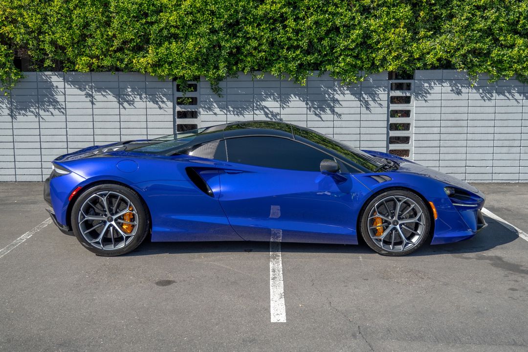 2025 McLaren Artura Spider