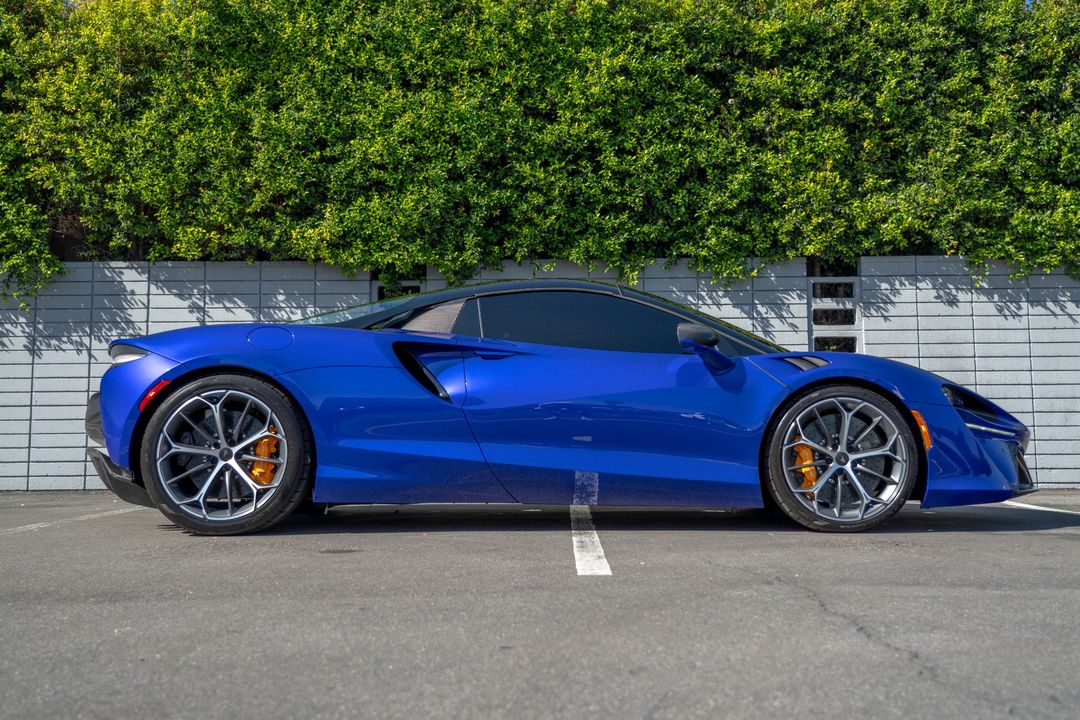 2025 McLaren Artura Spider