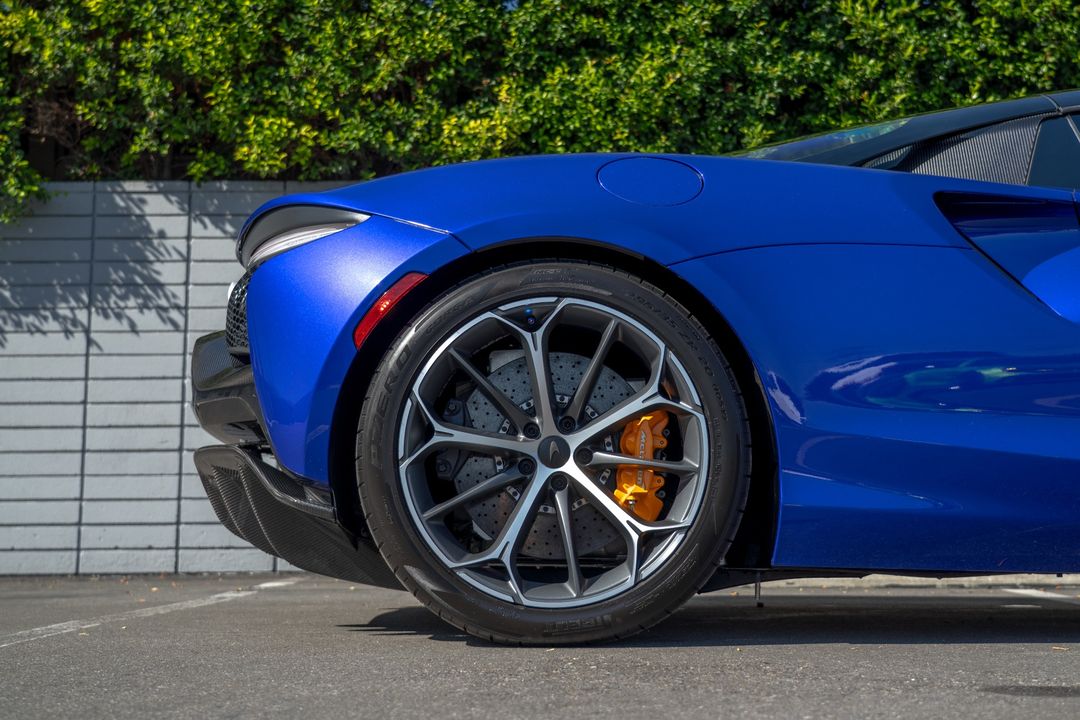 2025 McLaren Artura Spider