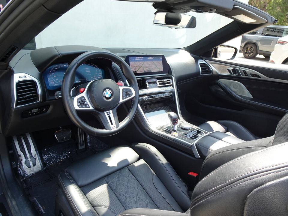 2022 BMW M8