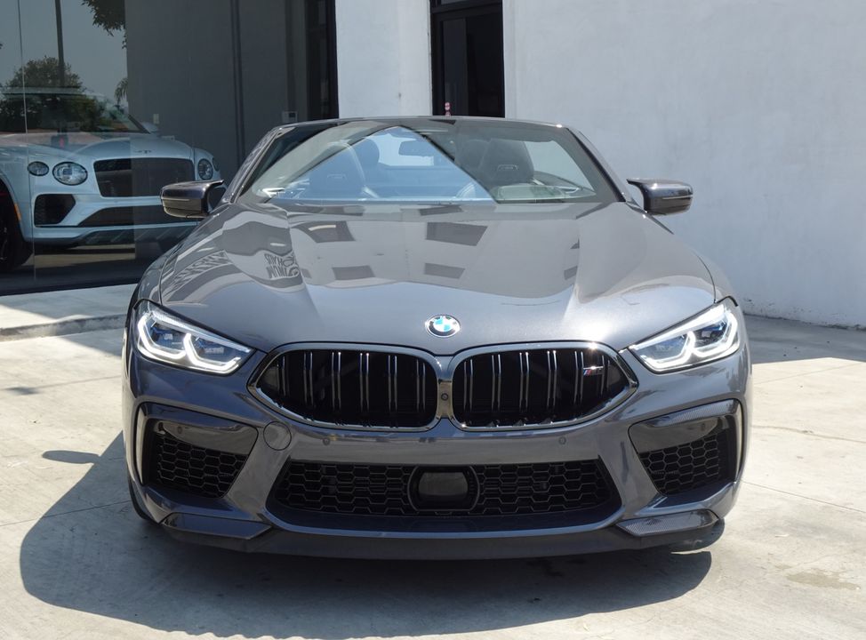 2022 BMW M8