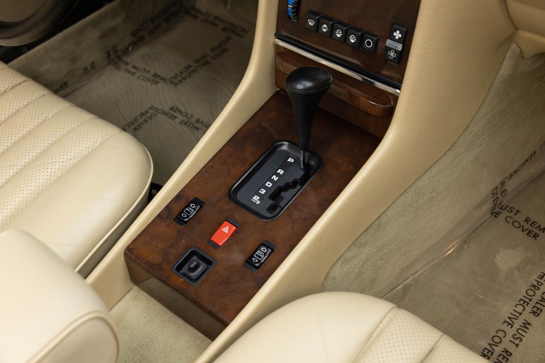 1989 Mercedes-Benz 560 SL
