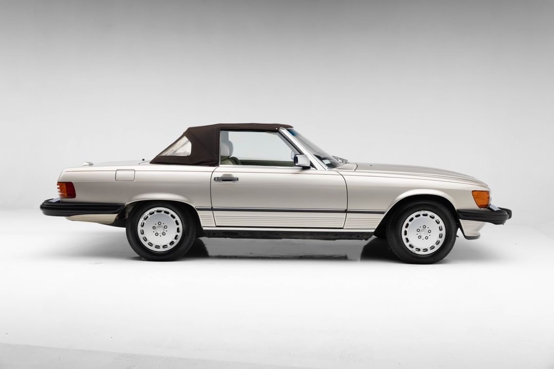 1989 Mercedes-Benz 560 SL
