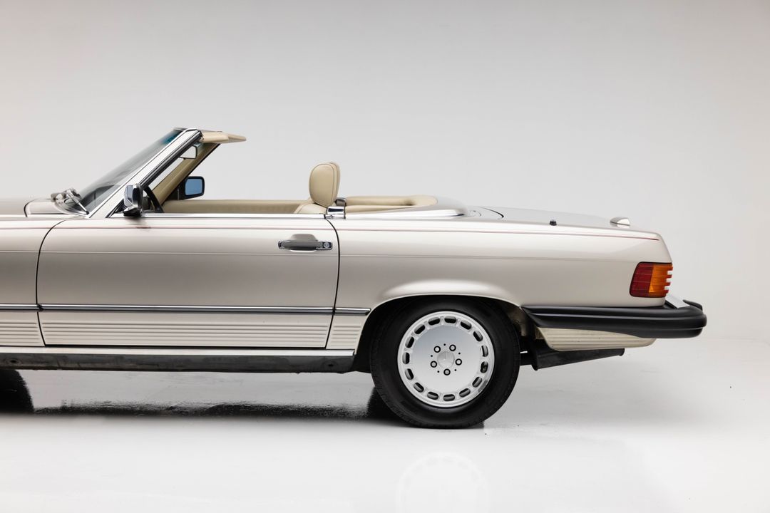 1989 Mercedes-Benz 560 SL