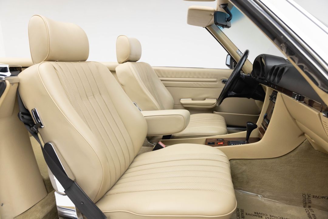 1989 Mercedes-Benz 560 SL